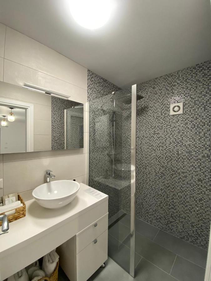 Cosy Apartments & Bistro Pufesti Kültér fotó