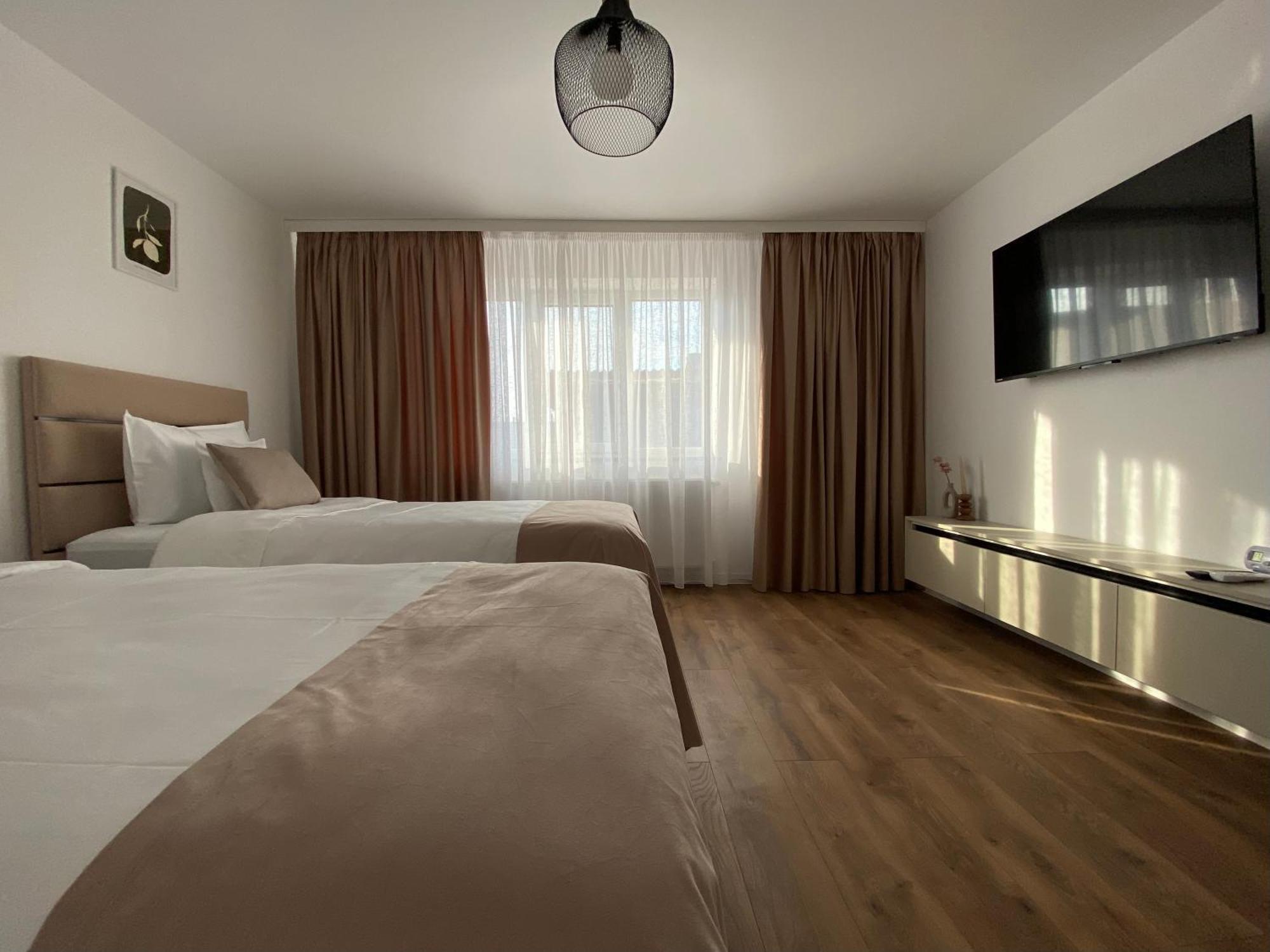 Cosy Apartments & Bistro Pufesti Kültér fotó