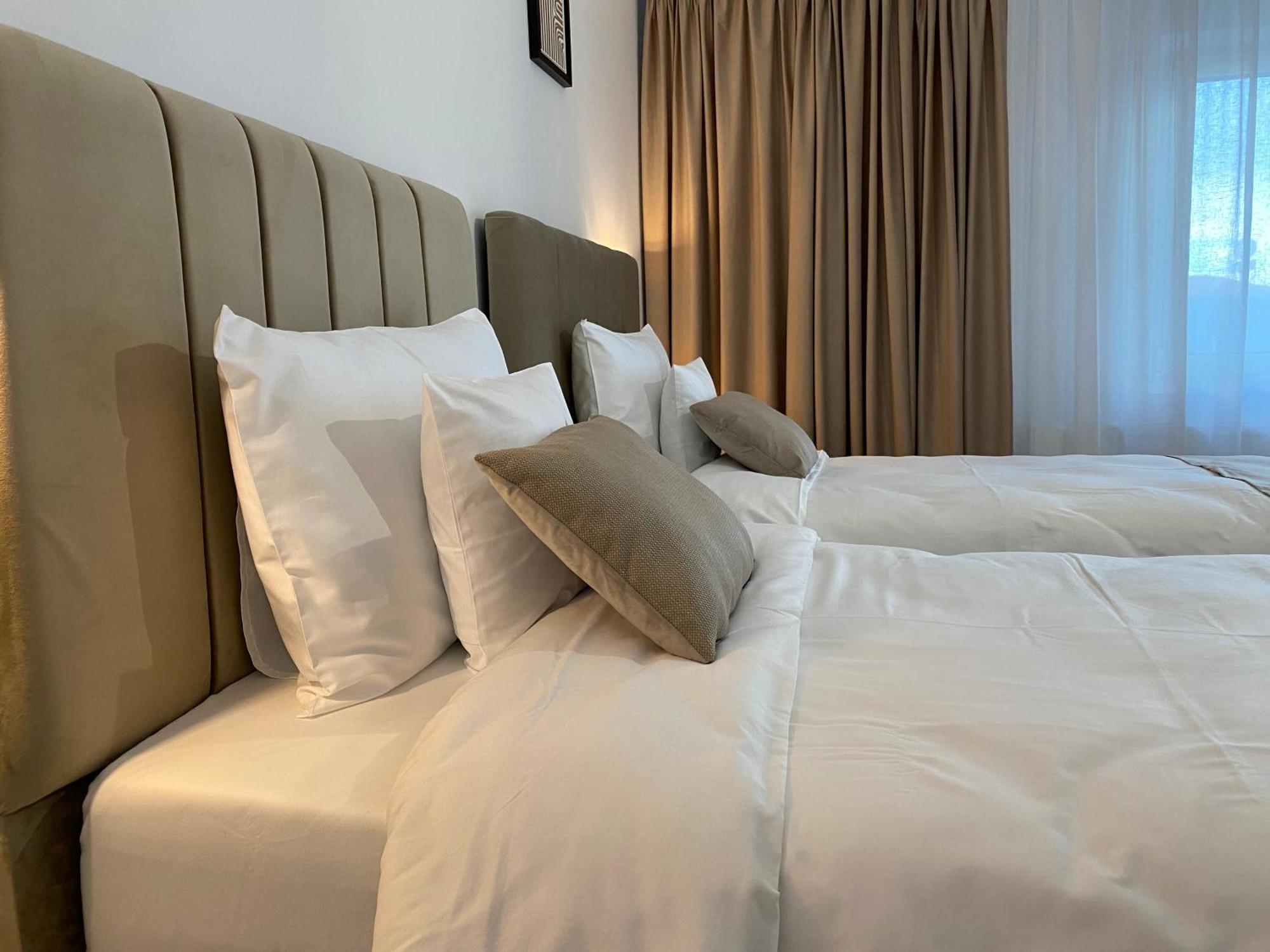 Cosy Apartments & Bistro Pufesti Kültér fotó
