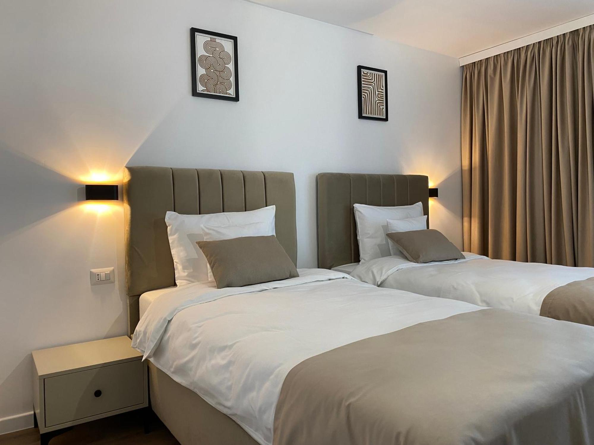 Cosy Apartments & Bistro Pufesti Kültér fotó